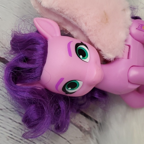 My Little Pony: A New Generation Singing Star Princess Petals Pony Pegasus 8" - Picture 3 of 14